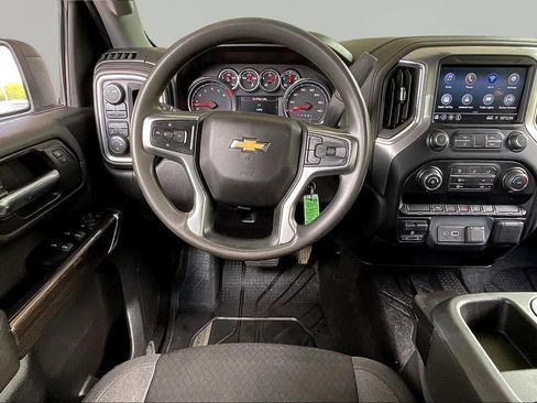 Used 2022 Chevrolet Silverado 2500 LT AWD/4WD image 9
