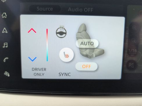 Used 2024 Nissan Ariya FWD image 23