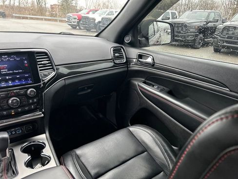 Used 2019 Jeep Grand Cherokee Trailhawk w/ Trailhawk Luxury Group image 11