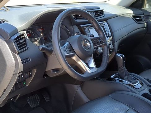 Used 2019 Nissan Rogue SL image 9
