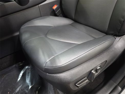 Used 2025 Toyota Grand Highlander AWD image 25