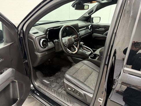 Used 2023 Chevrolet Colorado Z71 w/ Z71 Convenience Package 2 image 10