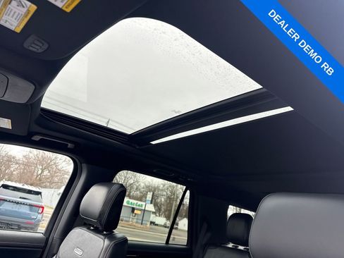 Used 2025 Ford Expedition Platinum w/ Stealth Appearance Package image 26