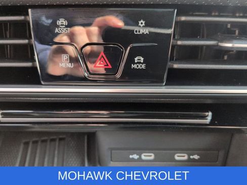 Used 2025 Volkswagen Atlas SEL image 36