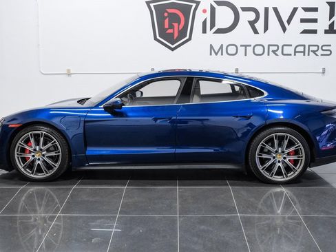 Used 2022 Porsche Taycan 4S image 12