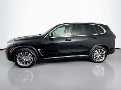 Certified 2025 BMW X5 xDrive40i image 3