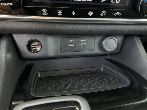Used 2025 Nissan Rogue SV FWD image 23
