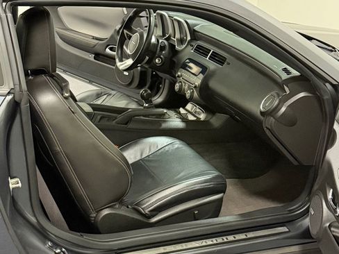 Used 2010 Chevrolet Camaro SS w/ LPO, Ground Effects Package RWD image 10