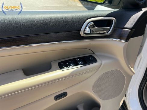 Used 2014 Jeep Grand Cherokee Limited AWD/4WD image 36