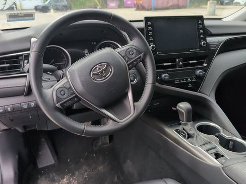 Used 2023 Toyota Camry XLE image 8