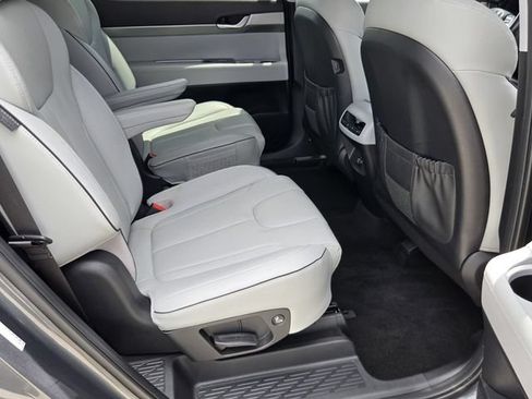 Used 2023 Hyundai Palisade SEL FWD image 15