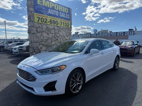 Used 2019 Ford Fusion SEL image 2