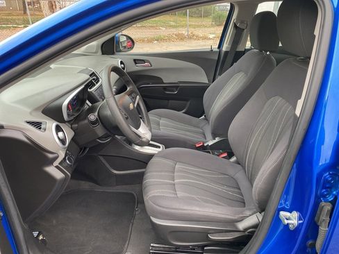 Used 2020 Chevrolet Sonic LT image 19