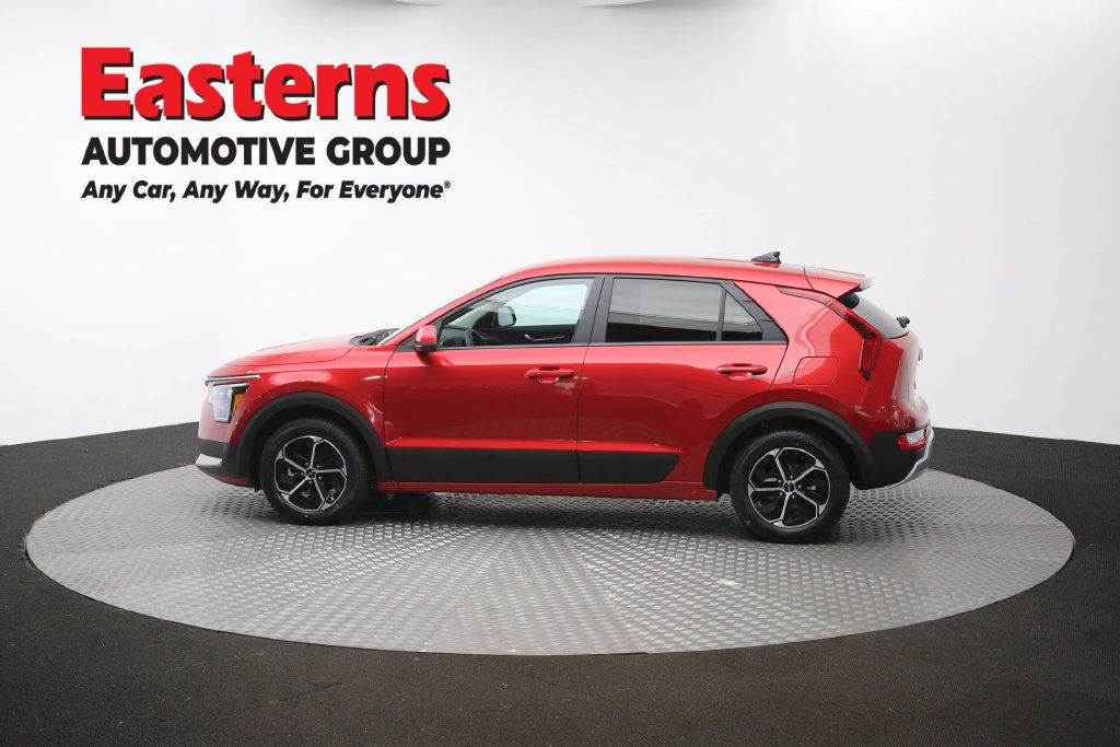 Used 2025 Kia Niro LX FWD image 61