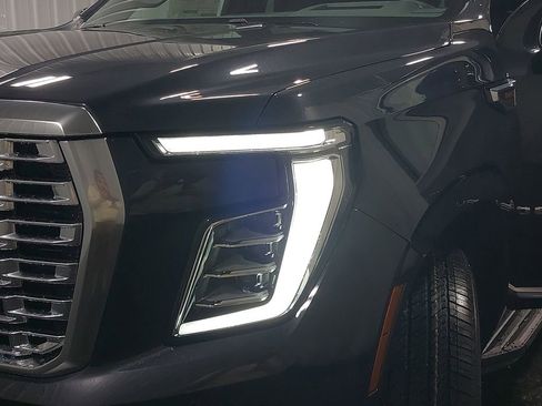 New 2026 GMC Yukon Denali w/ LPO, Floor Liner Package image 35