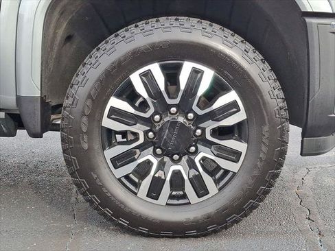 Used 2025 GMC Sierra 2500 Denali Ultimate image 27