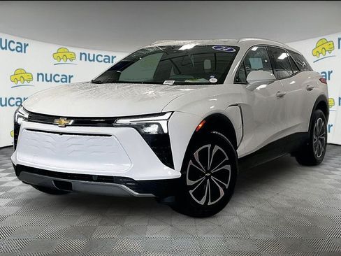 Used 2024 Chevrolet Blazer EV LT AWD/4WD image 3