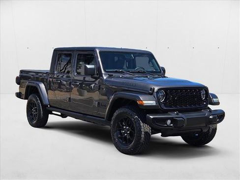 Used 2024 Jeep Gladiator Sport image 3