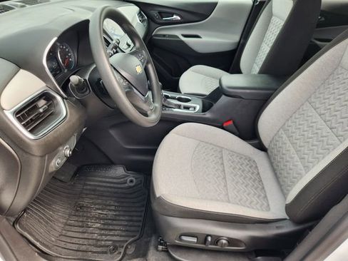 Used 2024 Chevrolet Equinox LS w/ LS Convenience Package FWD image 13