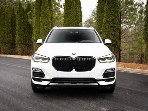 Used 2019 BMW X5 xDrive40i w/ Parking Assistance Package image 3