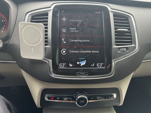 Used 2020 Volvo XC90 T6 Momentum w/ Protection Package Premier AWD/4WD image 9