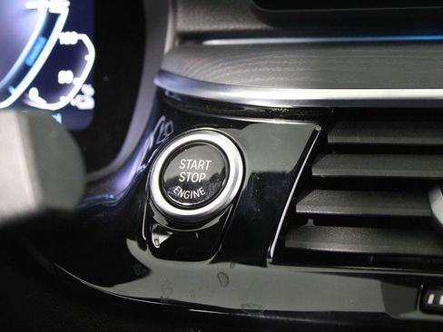 Used 2023 BMW 530e w/ M Sport Package image 10