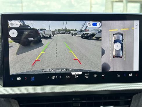 Used 2025 Ford Explorer Platinum RWD image 28
