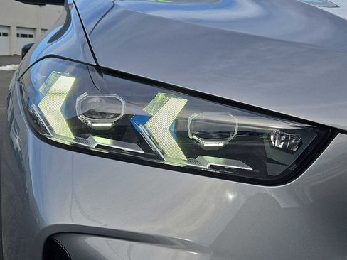 Used 2024 BMW X5 xDrive40i w/ Premium Package image 9