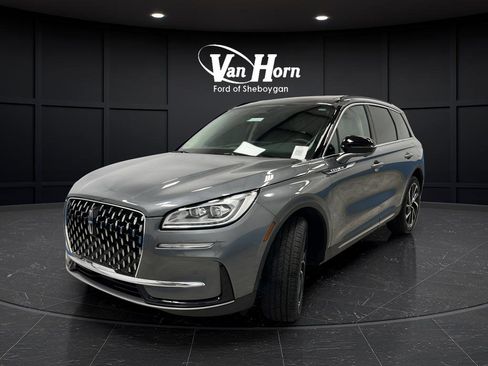 Used 2025 Lincoln Corsair Reserve image 7