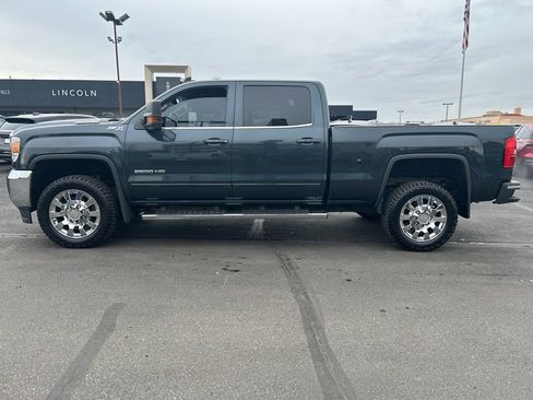 Used 2019 GMC Sierra 2500 SLE w/ Suspension Package, Off-Road image 4