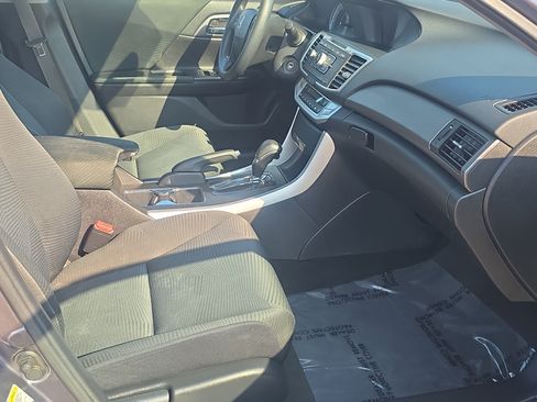 Used 2014 Honda Accord LX image 12