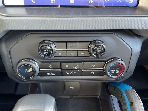 Used 2024 Ford Bronco Black Diamond AWD/4WD image 20