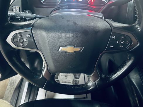 Used 2018 Chevrolet Suburban LT AWD/4WD image 27