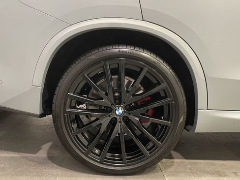Used 2024 BMW X5 M60i image 10