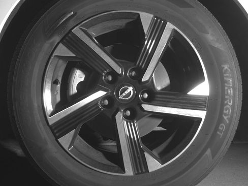 Used 2025 Nissan Sentra SV FWD image 12