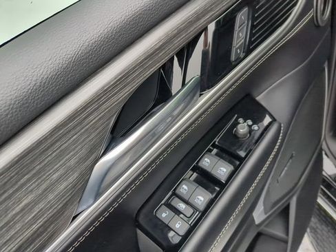 Used 2023 Jeep Wagoneer Series II w/ Premium Group I image 11