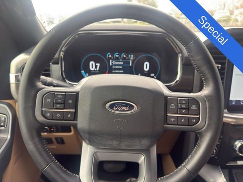 Used 2022 Ford F150 Lariat w/ Trailer Tow Package image 17