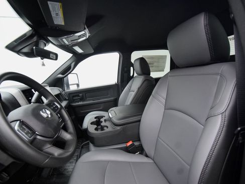 New 2026 RAM 5500 Tradesman AWD/4WD image 35