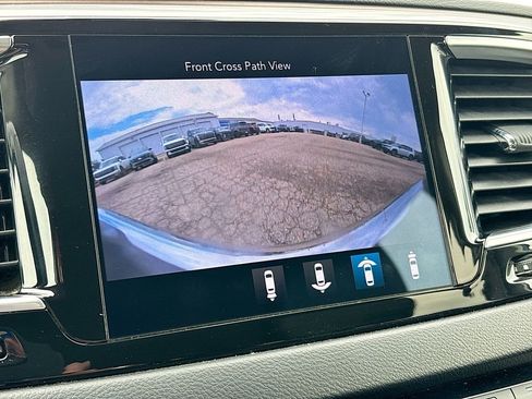 Used 2019 Chrysler Pacifica Touring-L Plus w/ Advanced Safetytec Group FWD image 31