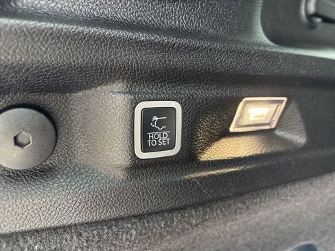 Used 2021 Jeep Grand Cherokee L Overland image 18