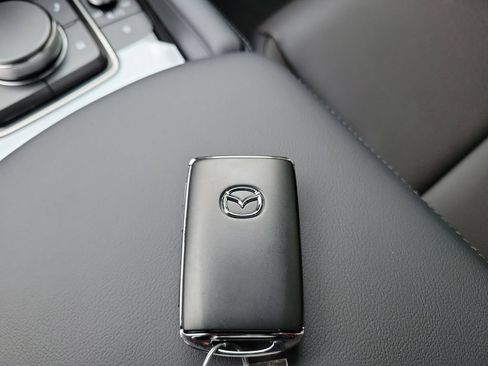 New 2026 MAZDA MAZDA3 2.5 S Hatchback w/ Premium Pkg FWD image 33