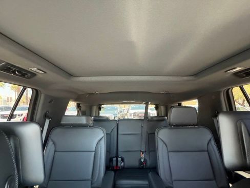Used 2026 GMC Yukon Denali w/ Advanced Technology Package AWD/4WD image 22
