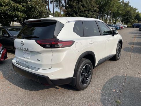 New 2026 Nissan Rogue SV AWD/4WD image 7