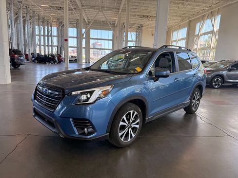 Used 2023 Subaru Forester Limited AWD/4WD image 7