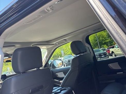 Used 2025 Ford Expedition Active AWD/4WD image 24