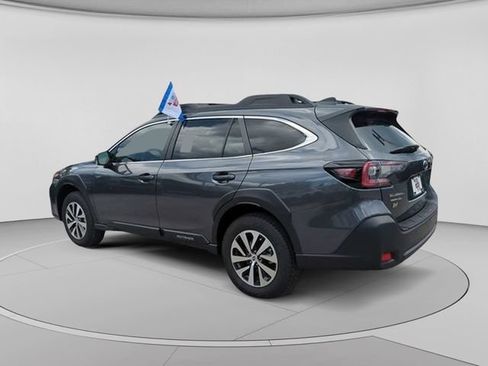 Used 2025 Subaru Outback Premium AWD/4WD image 7
