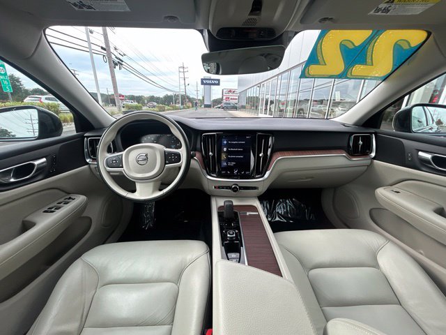 Used 2022 Volvo S60 B5 Momentum w/ Climate Package FWD image 16