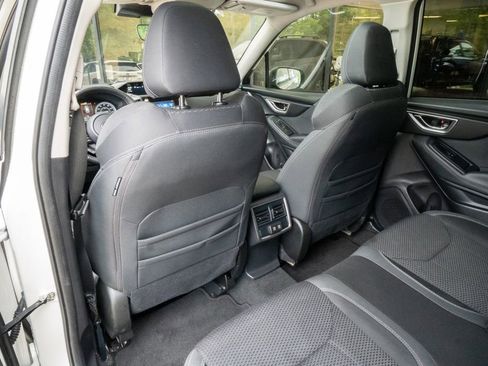 Used 2023 Subaru Forester Premium AWD/4WD image 17