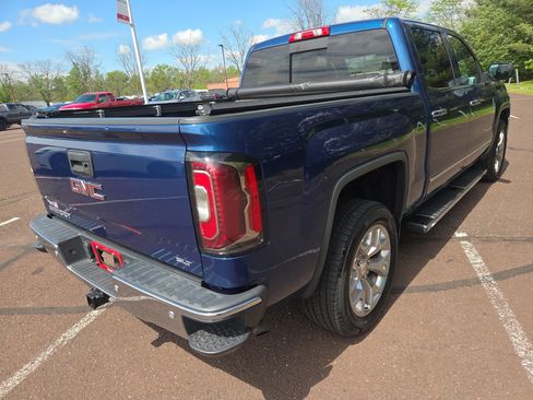 Used 2018 GMC Sierra 1500 SLT w/ SLT Premium Package AWD/4WD image 3