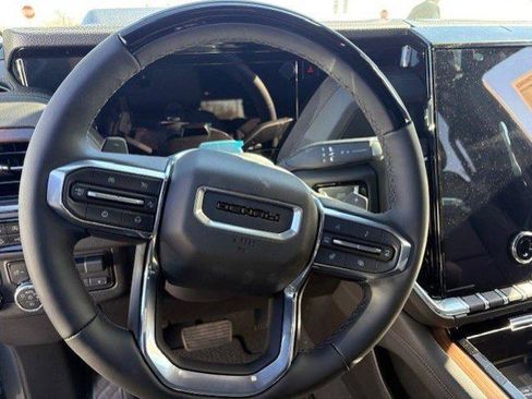 New 2026 GMC Yukon XL Denali w/ Denali Reserve Package image 5